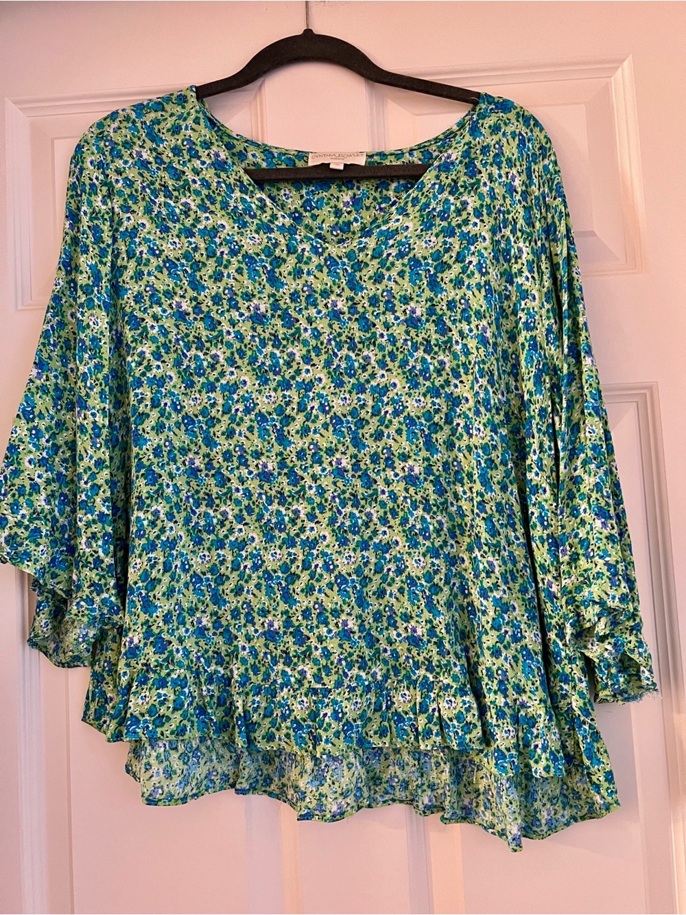 Cynthia Rowley Blue & Green Floral Scoop-Neck Blouse